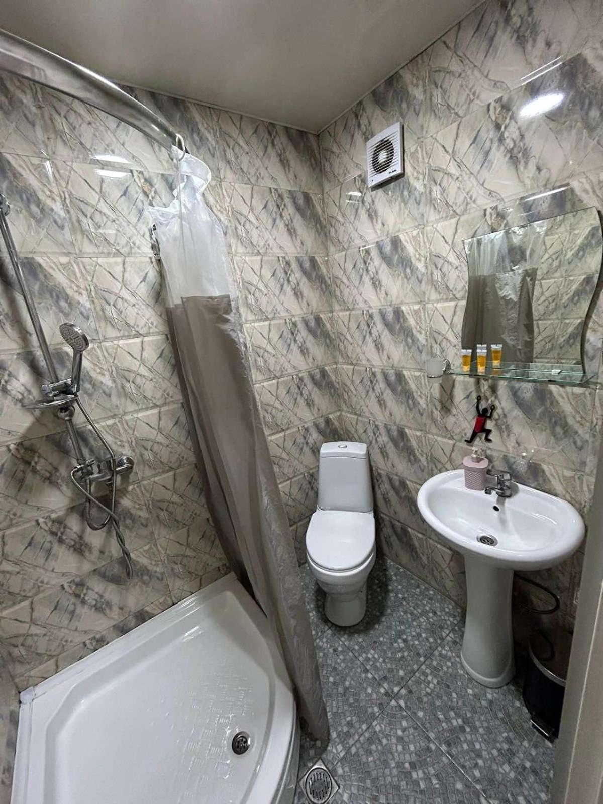 Mr Guest House Tbilisi Ngoại thất bức ảnh